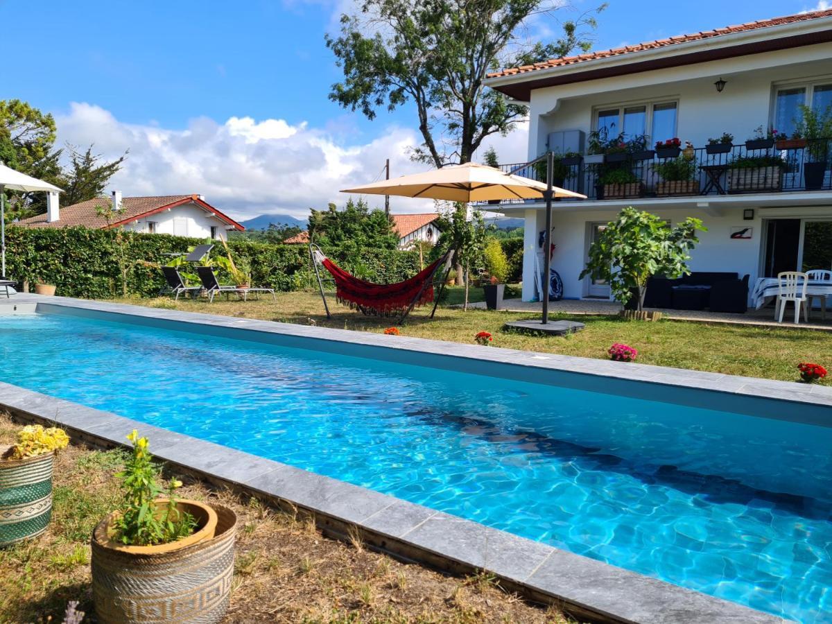 Appartement Avec Cuisine Et Grande Piscine Chauffee Андай Екстер'єр фото