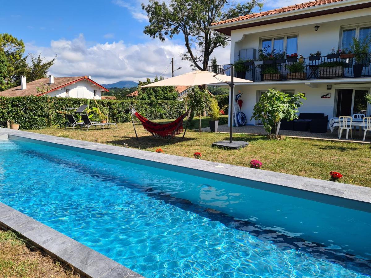 Appartement Avec Cuisine Et Grande Piscine Chauffee Андай Екстер'єр фото